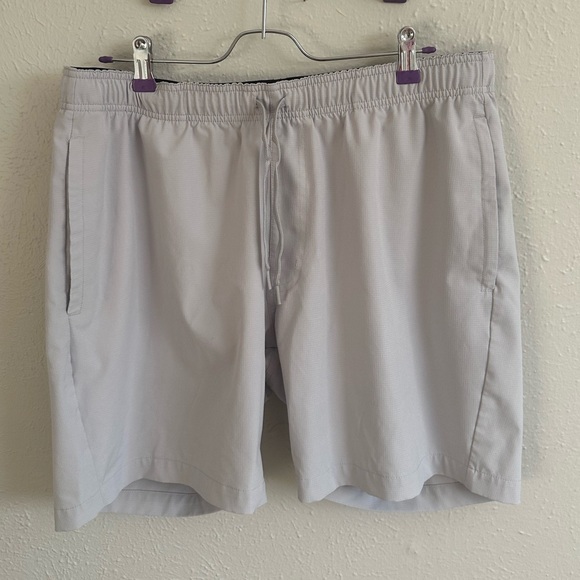 Travis Mathew Black and Gray Shorts - Picture 1 of 4